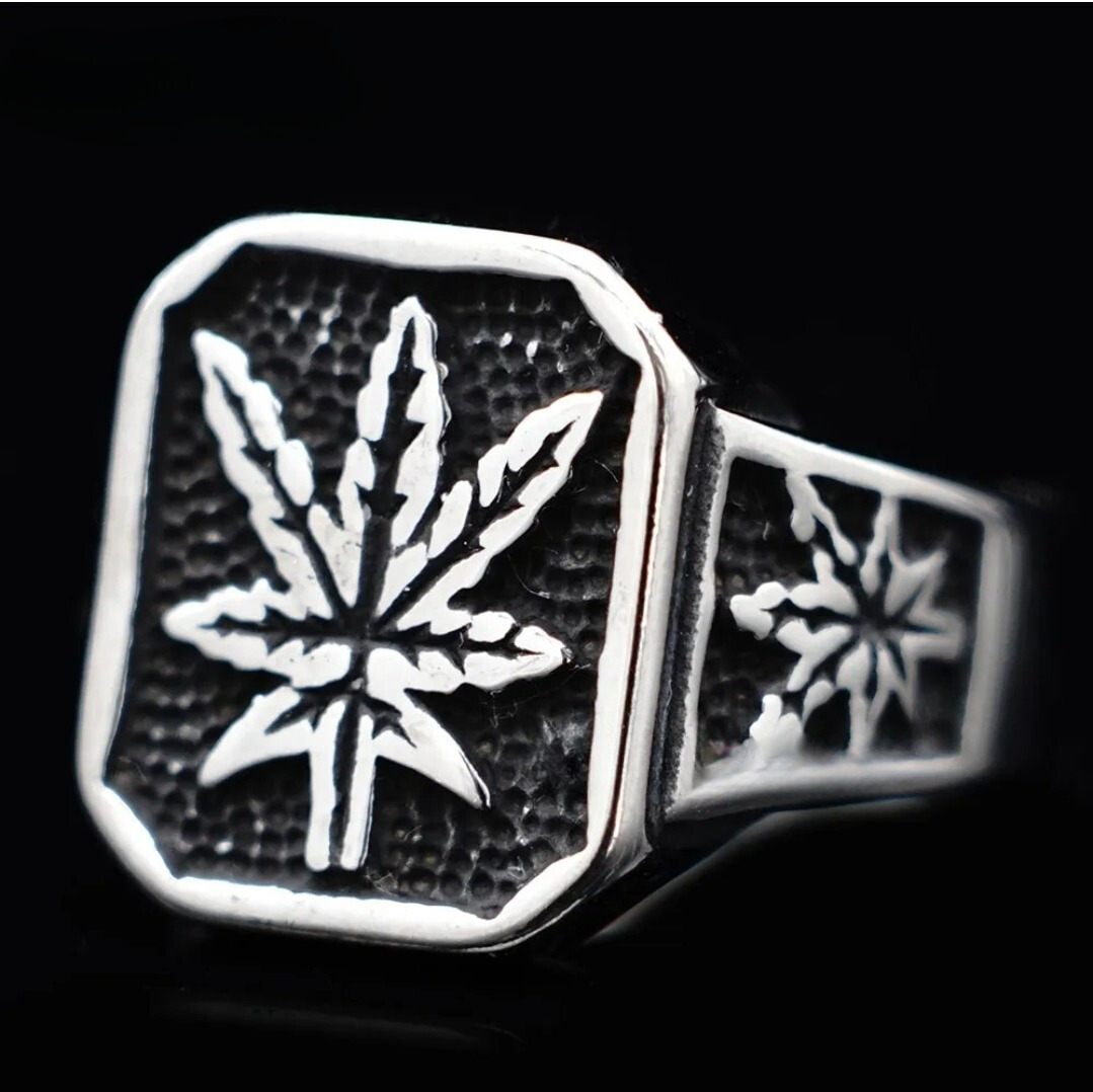 Silver Maple Leaf Ring